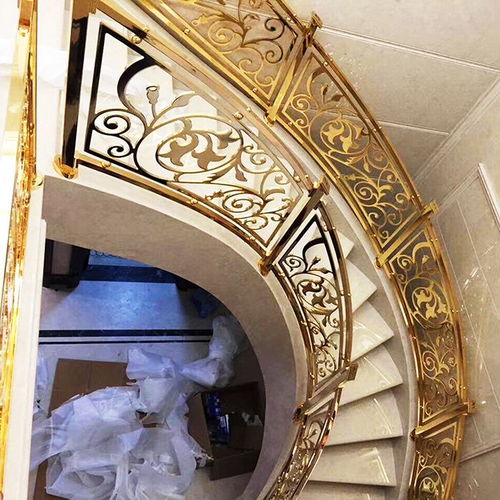 別墅放個銅樓梯護欄 瞬間氣場大增